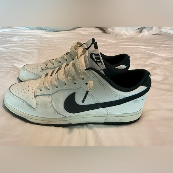 Men’s Nike, size 10 - Picture 1 of 3